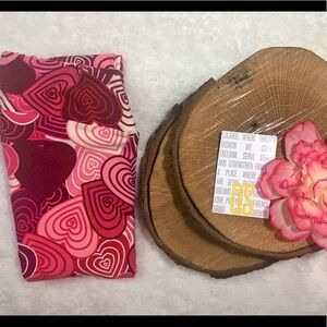 Lularoe Valentine’s Leggings